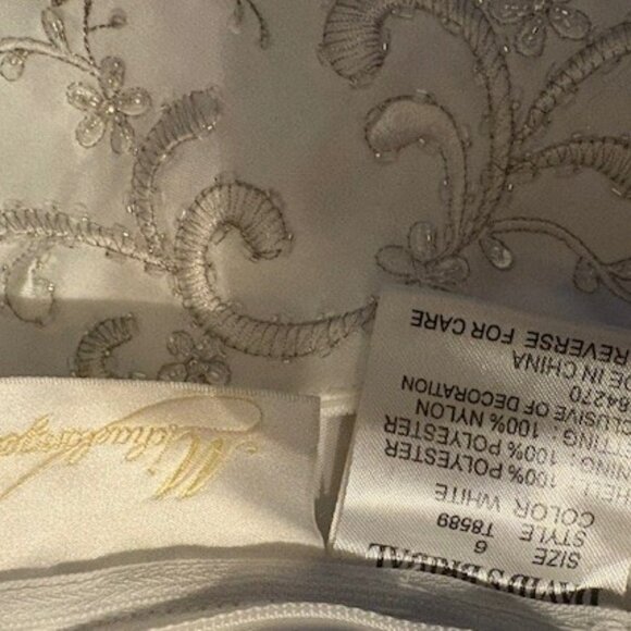 David’s Bridal Michaelangelo/T8589 Strapless Beaded Wedding Dress - Picture 8 of 10